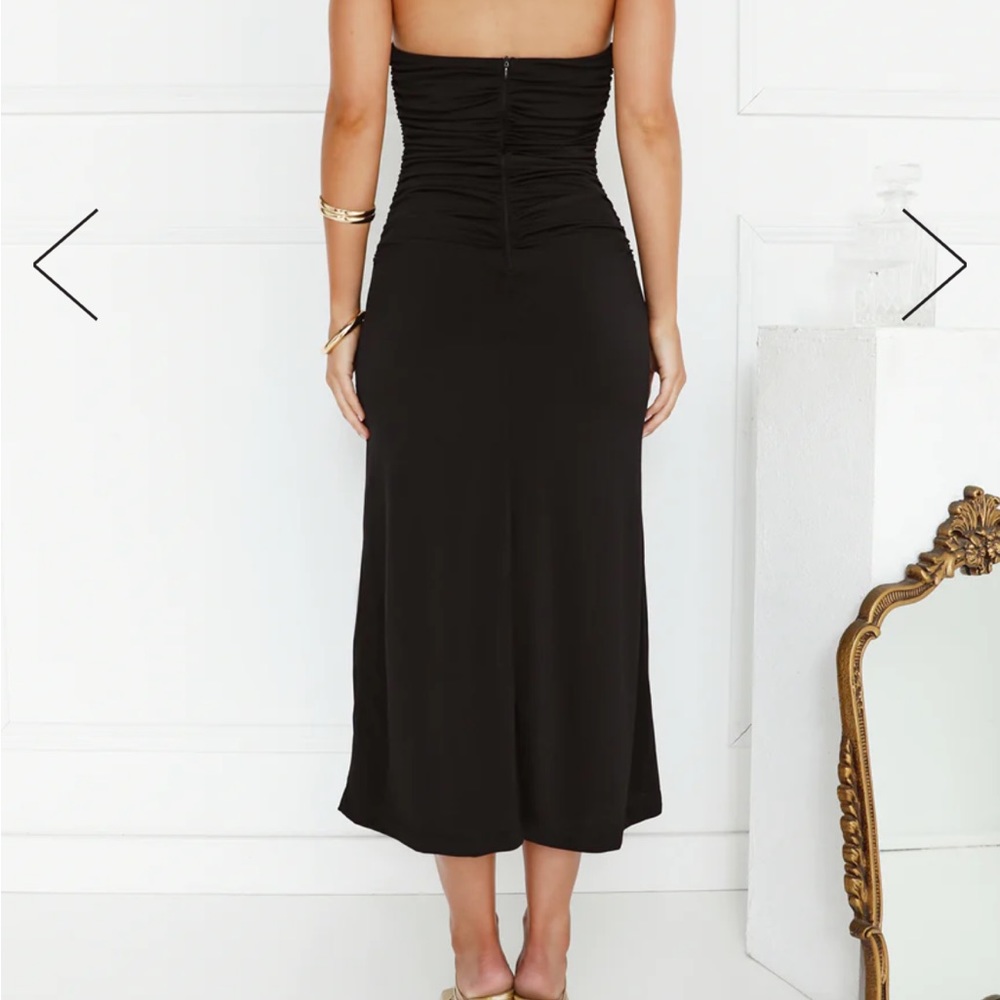 XS high neck halter style black dress. Belt not included. Sophisticated and sexy - Picture 6 of 8